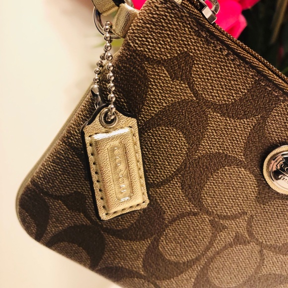 Coach Wristlet - Picture 3 of 5